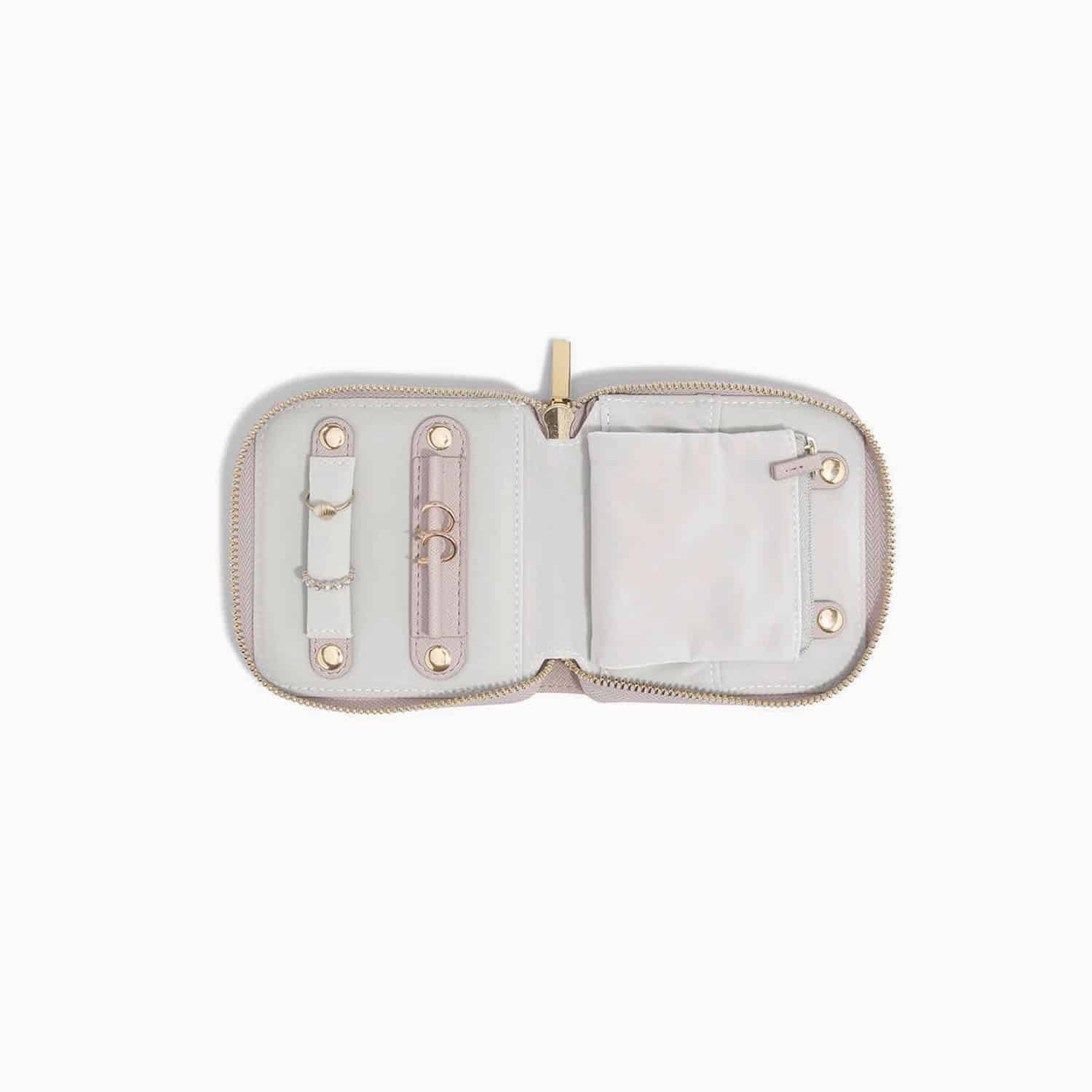 Rejsesmykkeskrin med lynlås – Beige – 11cm x 11cm x 2.5cm – Adriana