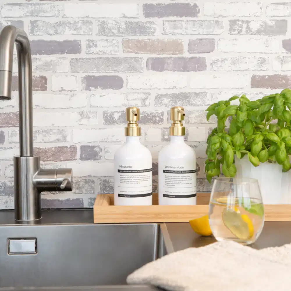 Frigga – Sæbedispenser i plast, 450 ml (4 pumpevarianter)