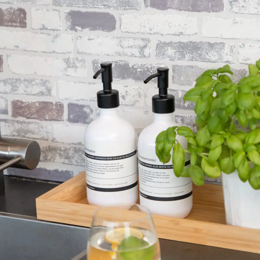 Frigga – Sæbedispenser i plast, 450 ml (4 pumpevarianter)