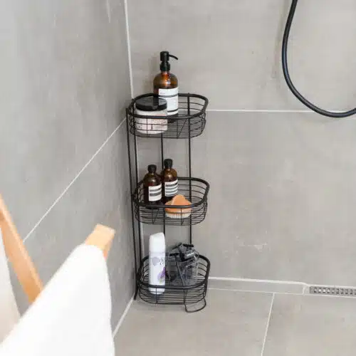 Lærke – Badeværelsesreol til brusebadet