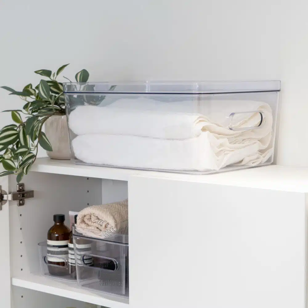 Cajsa – Transparent plastkasse (8 størrelser)