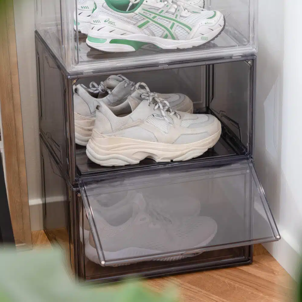 Alexa – Stabelbar sneaker box (2 farver)