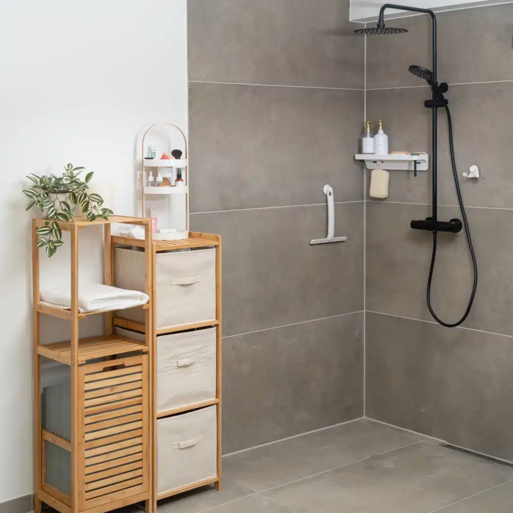 Barbara – Umbra Organizer med hylder