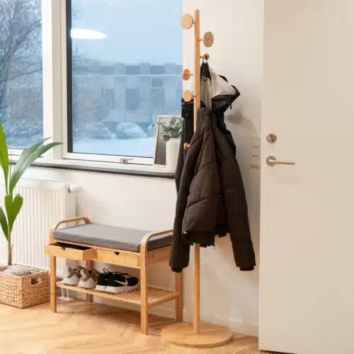 Adeline – Stumtjener i bambus med knager