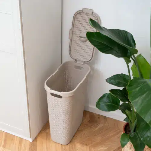 Katja – Vasketøjskurv i plast, 40 liter (3 farver)