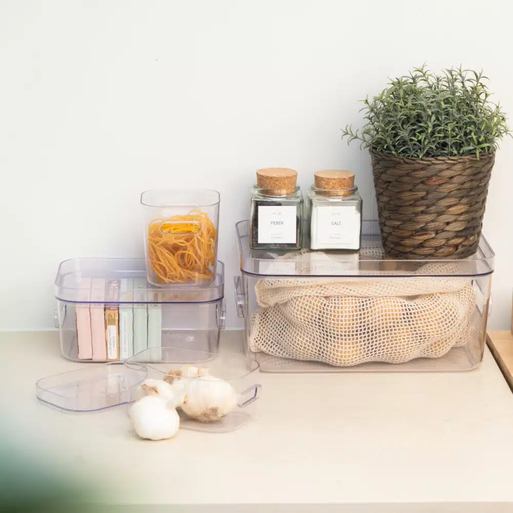 Cajsa – Transparent plastkasse (8 størrelser)