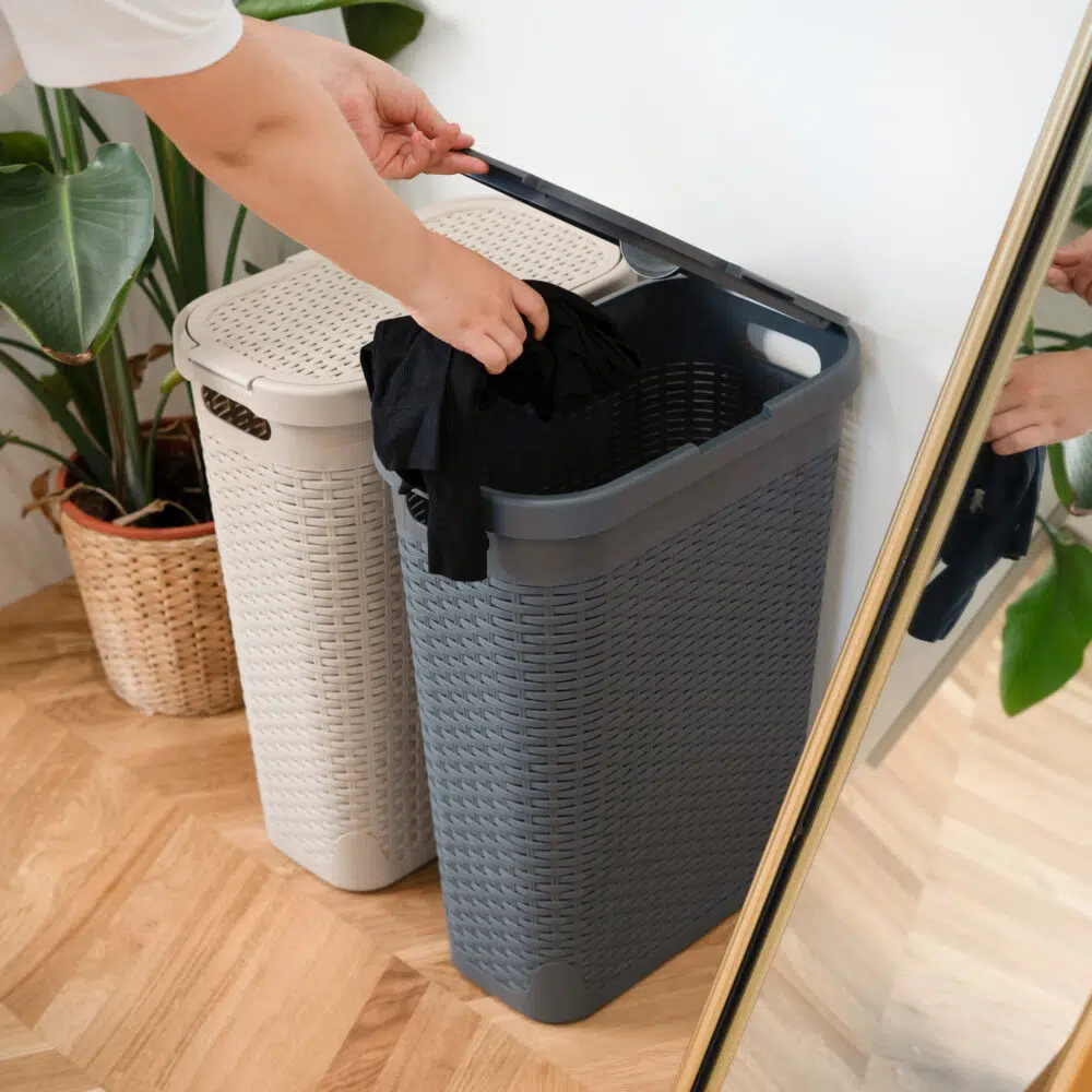 Katja – Vasketøjskurv i plast, 40 liter (3 farver)