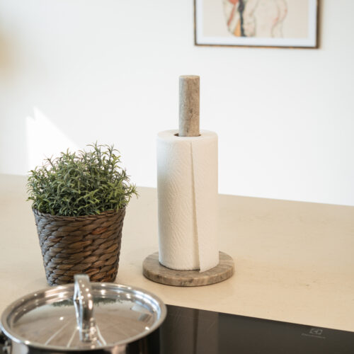 Emmy – Bloomingville Køkkenrulleholder i marmor